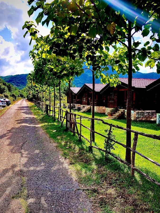 Orahovo Cottages Virpazar Extérieur photo