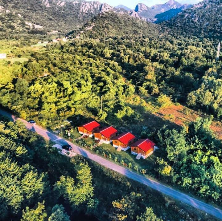 Orahovo Cottages Virpazar Extérieur photo